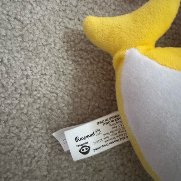 Plush singing baby shark set - needs new batteries - excellent condition - Picture 3 of 4